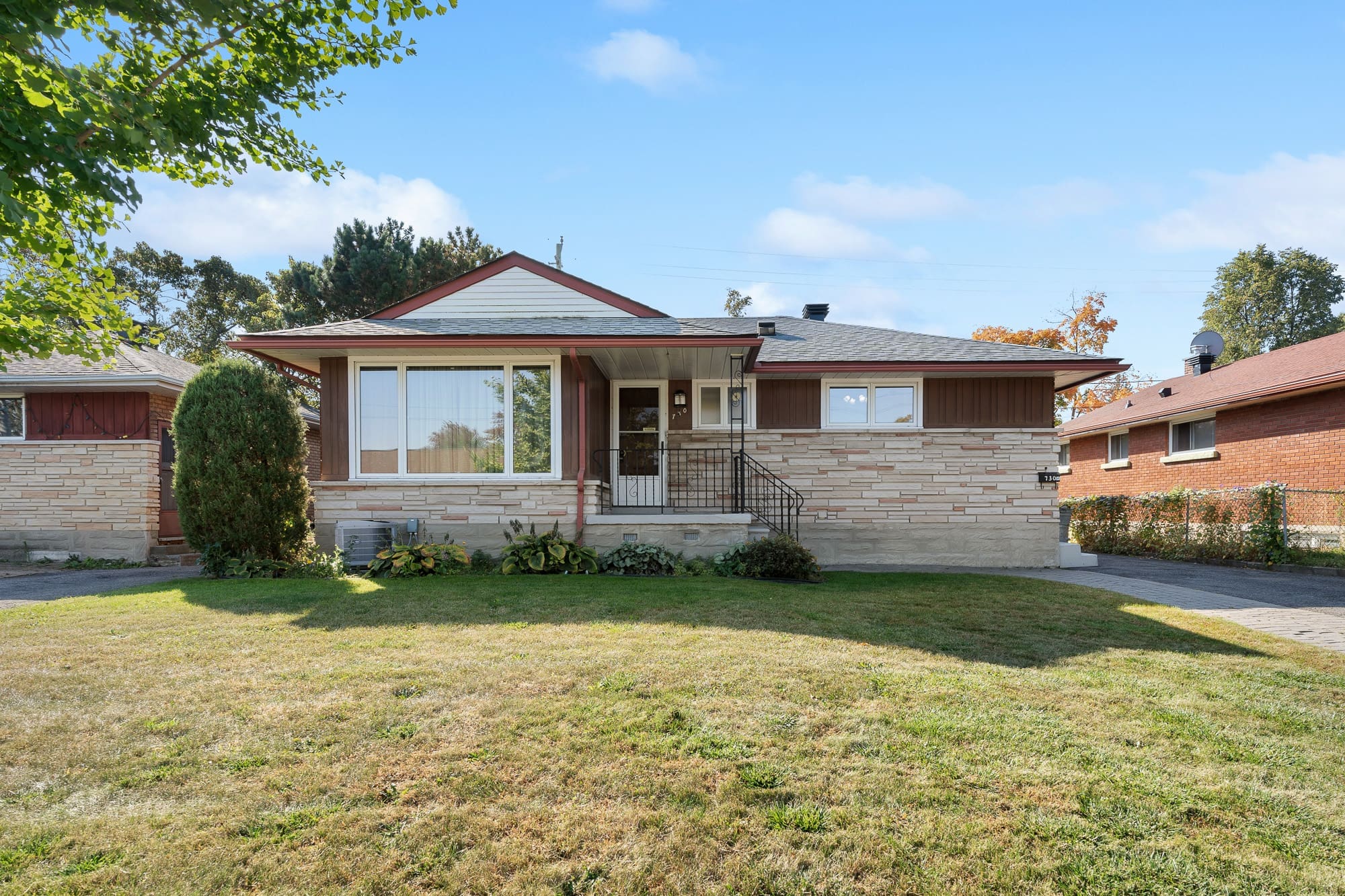 Ottawa Elmvale Acres Bungalow for Sale 730 Pleasant Park Rd