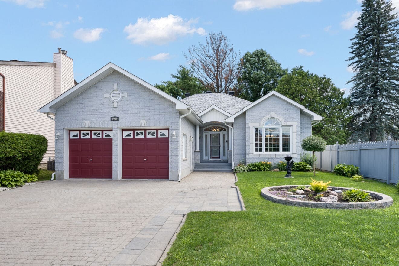 Orleans Bungalow for Sale 8040 Jeanne D'Arc Blvd N