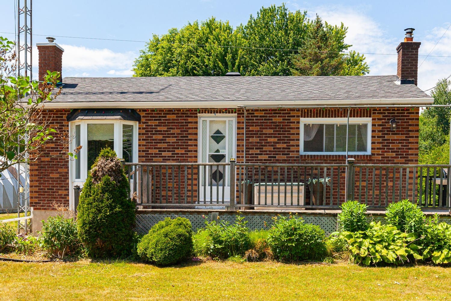 Sarsfield House For Sale 4606 Birchgrove Rd Pilon Real Estate Group