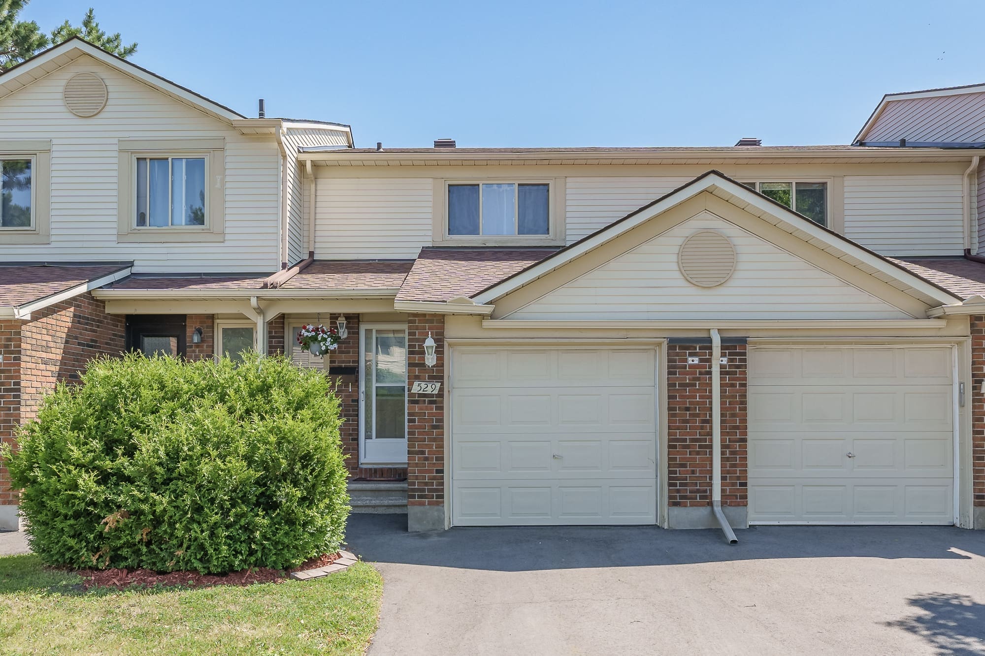 Orleans Fallingbrook Townhouse For Sale 529 Canotia Pl Pilon Group